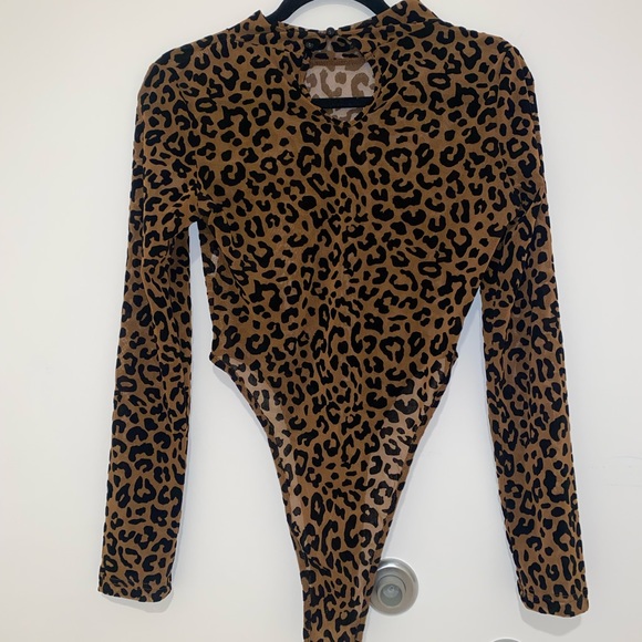 Boohoo velvet leopard highcut bodysuit - Picture 11 of 11